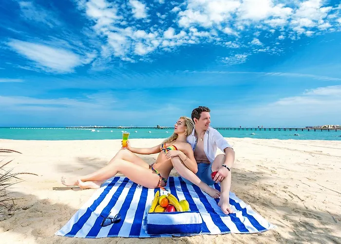 Resort Hawaii Riviera Club Aqua Park - Families And Couples Only Hurgada